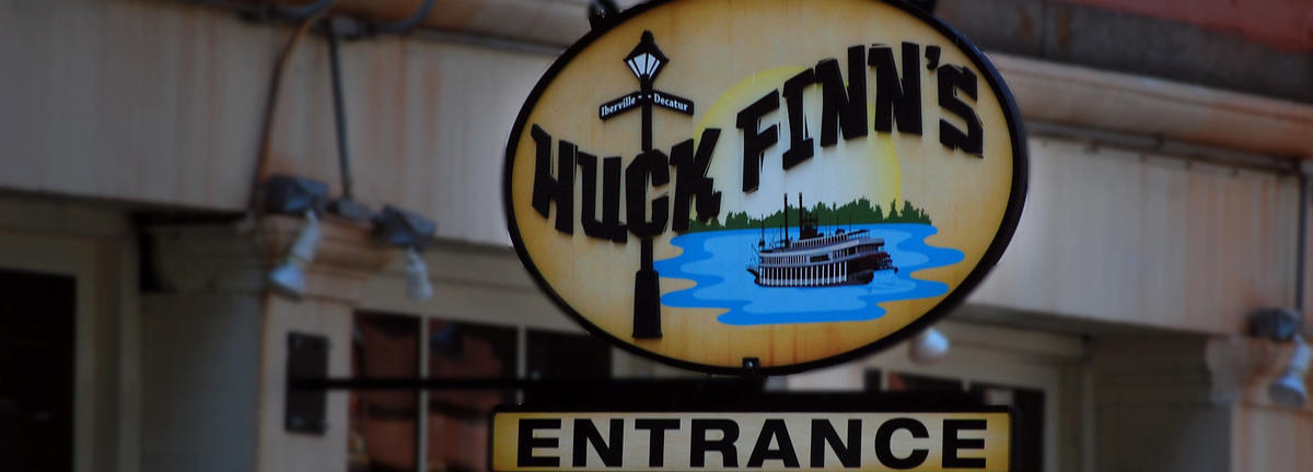 Huck Finn's New Orleans Restaurant and Sports Bar